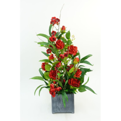 COMPOSITION ARTIFICIELLE ART FLORAL D'ARUM, MINI FLEURS, EUCALYPTUS – ART FLORAL – Arteverdeco