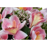 COMPOSITION ARTIFICIELLE ART FLORAL DE CIMBIDIUM, ALLIUM, HAUT. 12 CM – ART FLORAL – Arteverdeco