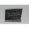 PLAQUE FUNERAIRE EN GRANIT TOMBSTONE AVEC SOCLE EN GRANIT - CHAMP POLI - DIM. LONG. 16 CM - HAUT. 13 CM – Catalogue Funéraires 2024 – Arteverdeco