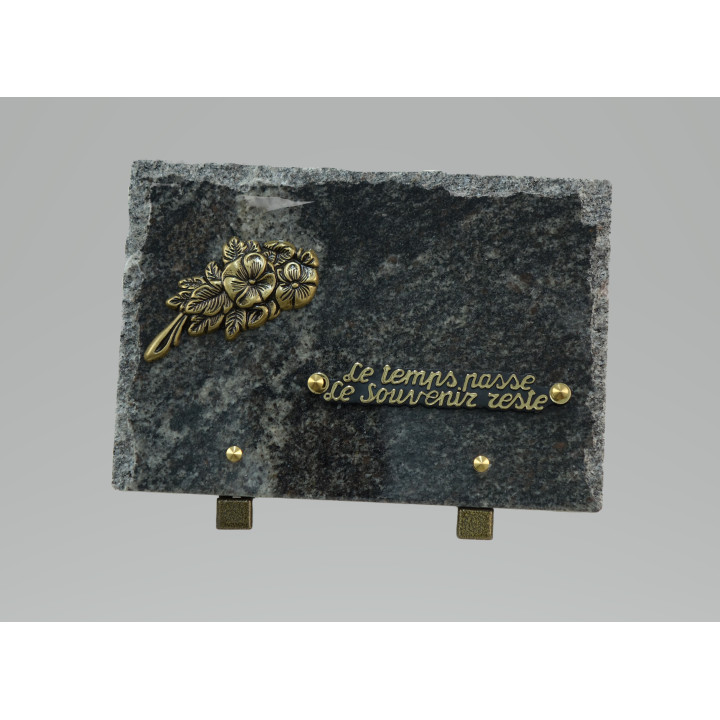 PLAQUE FUNERAIRE EN GRANIT RECTANGULAIRE - BORD ECLATE  - DIM. LONG. 25 CM - HAUT. 17 CM – Catalogue Funéraires 2024 – Arteverdeco