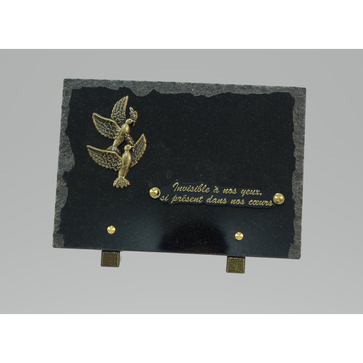 PLAQUE FUNERAIRE EN GRANIT RECTANGULAIRE - BORD ECLATE  - DIM. LONG. 25 CM - HAUT. 17 CM – Catalogue Funéraires 2024 – Arteverdeco