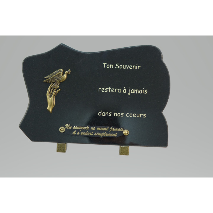 PLAQUE FUNERAIRE EN GRANIT FORME GALBEE - AVEC GRAVURE - DIM. LONG. 30 CM - HAUT. 20 CM – Catalogue Funéraires 2024 – Arteverdeco